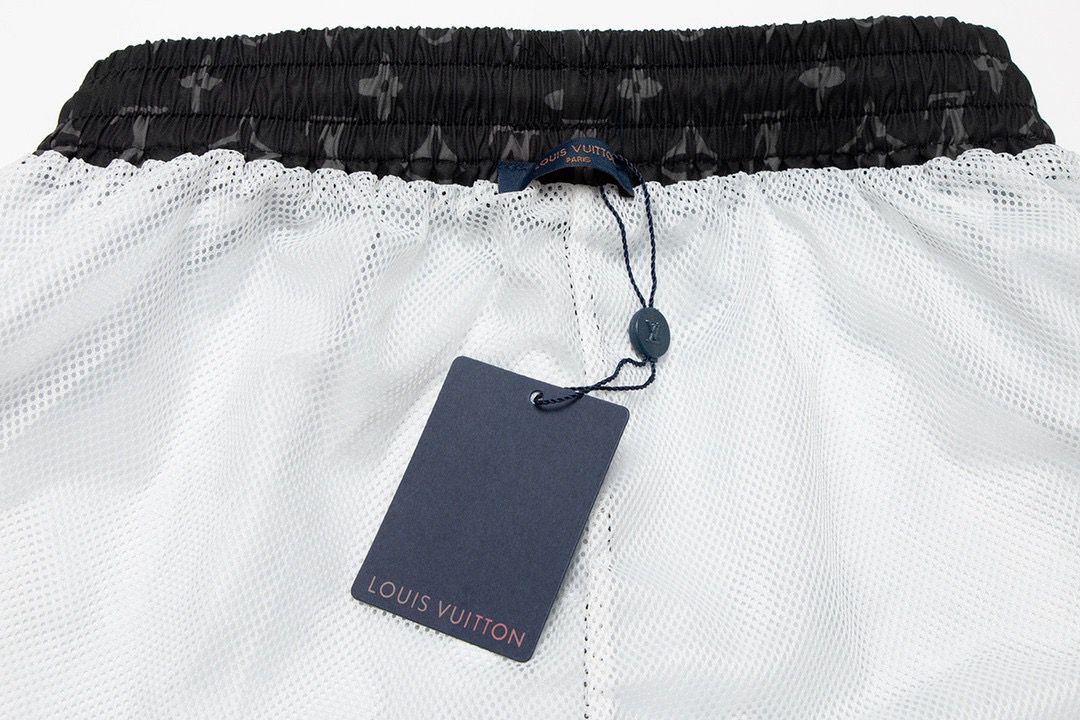 Beach pants summer quick drying shorts thin loose and casual large shorts 090103