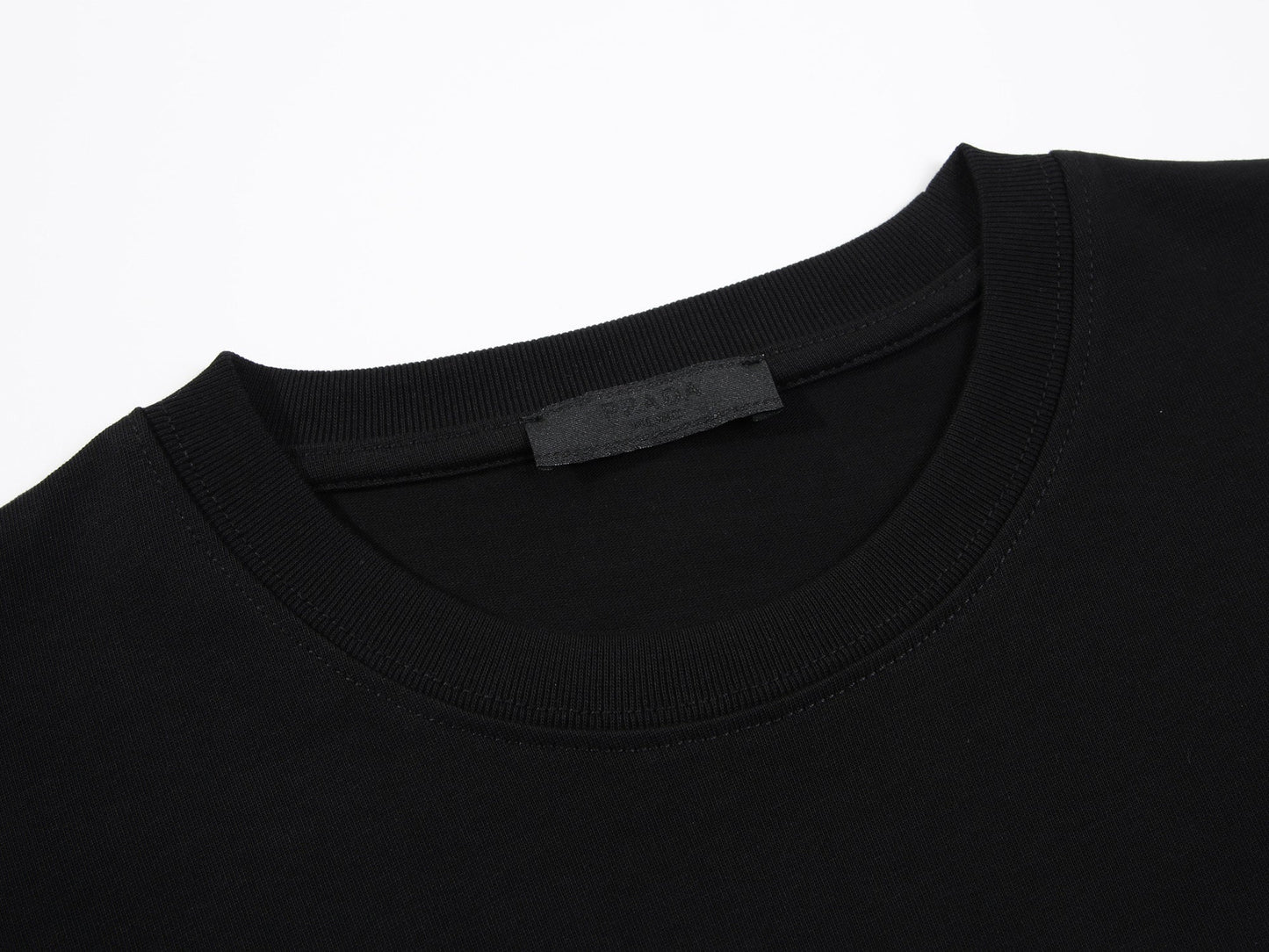 ZIP POCKET COTTON T-SHIRT